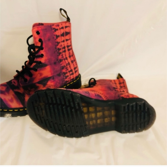 HP!💎NWT Doc Martens 1460 Pascal Purple and Red tie dye lace up Boots sz 9 - Picture 7 of 7